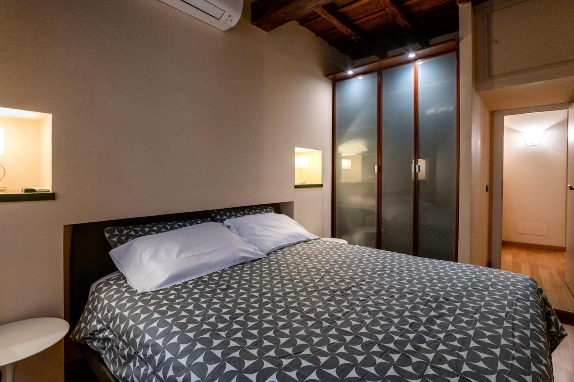 Historic Center Apartment Rom